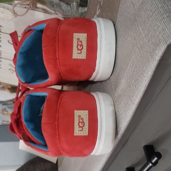 Ugg shoes - Picture 4 of 7